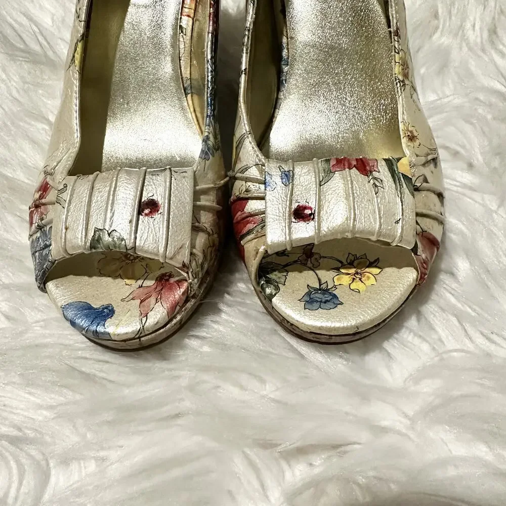 Steve Madden Y2K Floral Slingback Peep-toe Wedge Sz 7